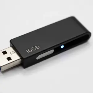 USB Flash Drive (16GB)